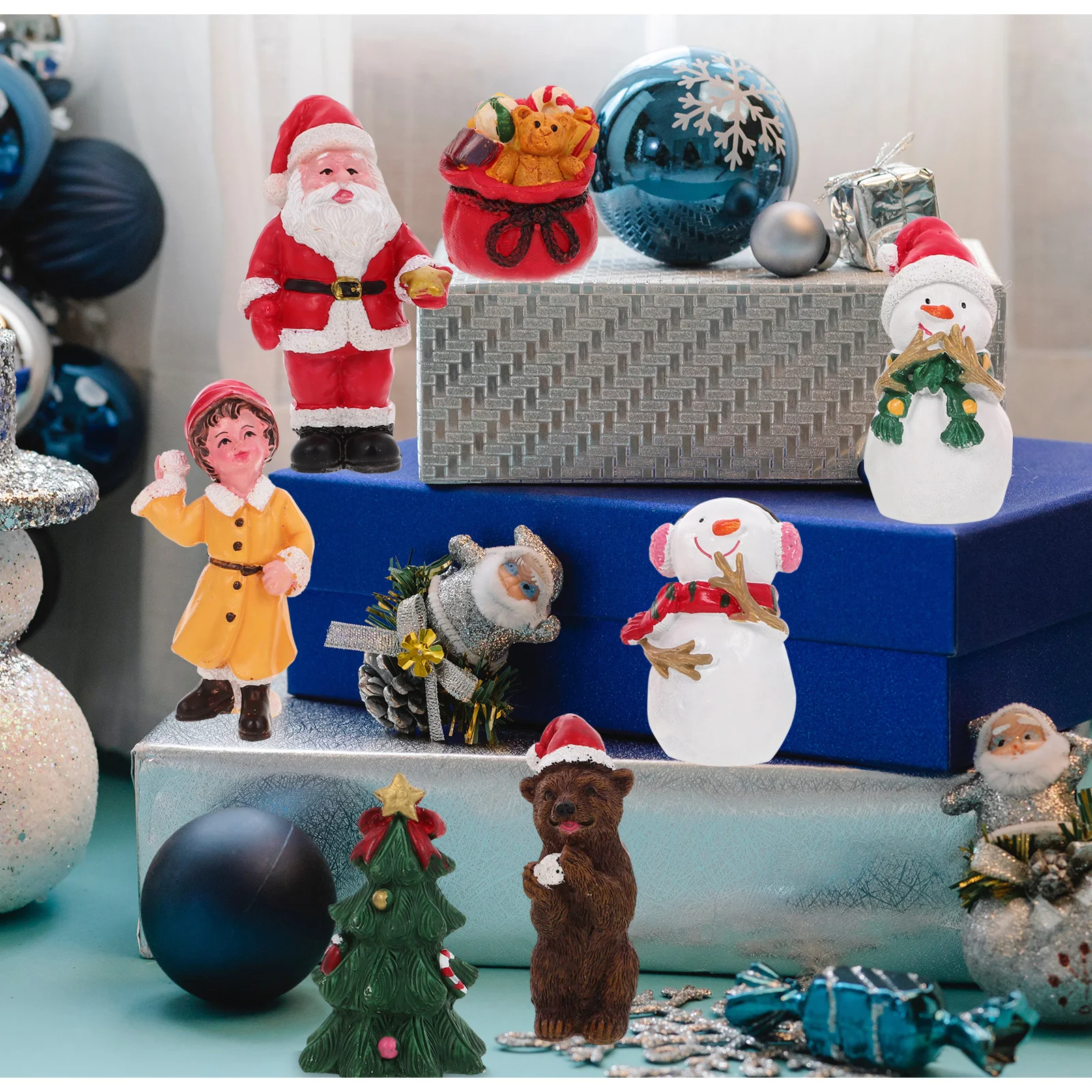 

1Set Christmas Miniatures Resin Xmas Micro Landscape Sturdy Small Xmas Tree Statues Desk Decor Holiday Party Gifts