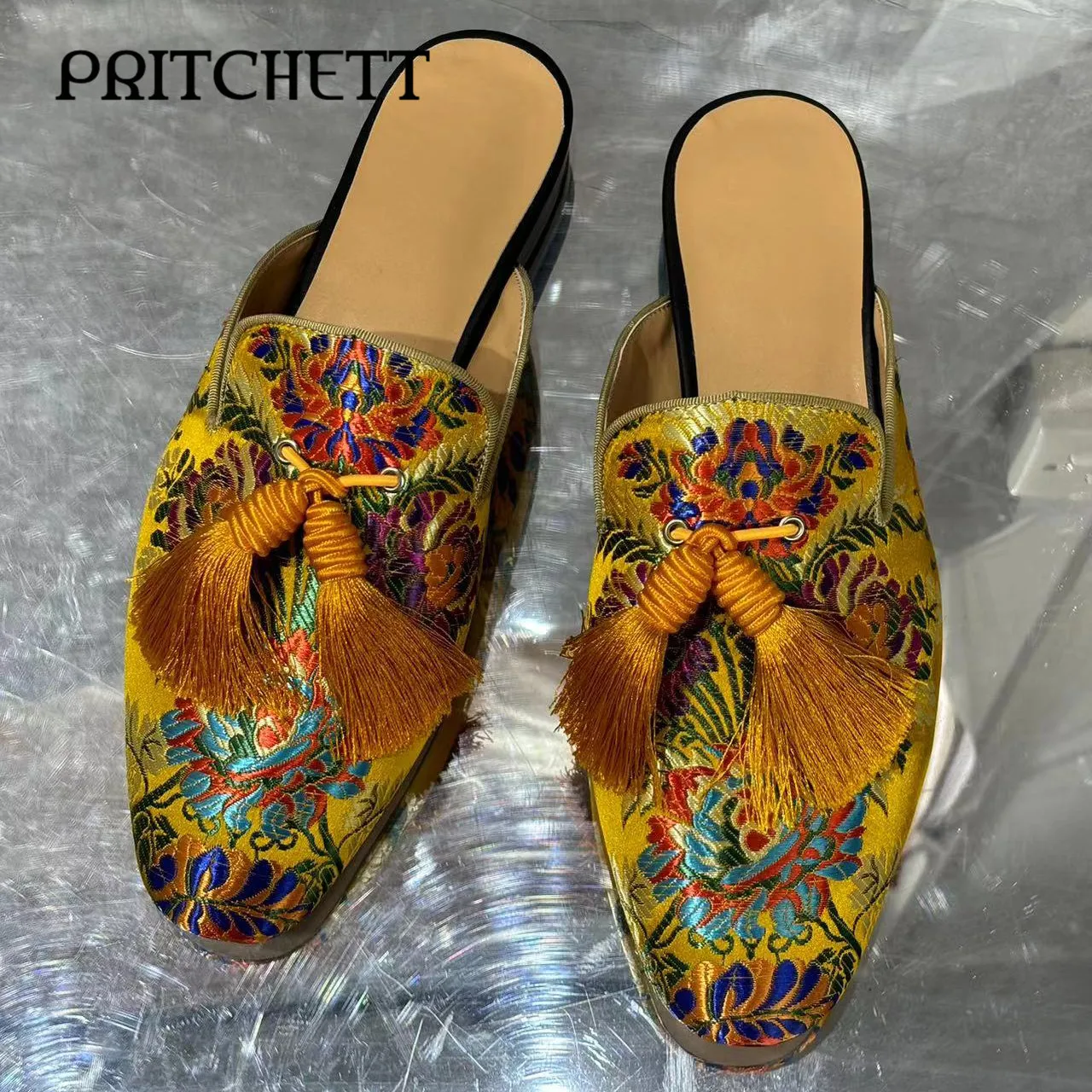 Exquisitely embroidered yellow tassel slippers round toe hand embroidered printed luxury men's shoes fashion large size slippers