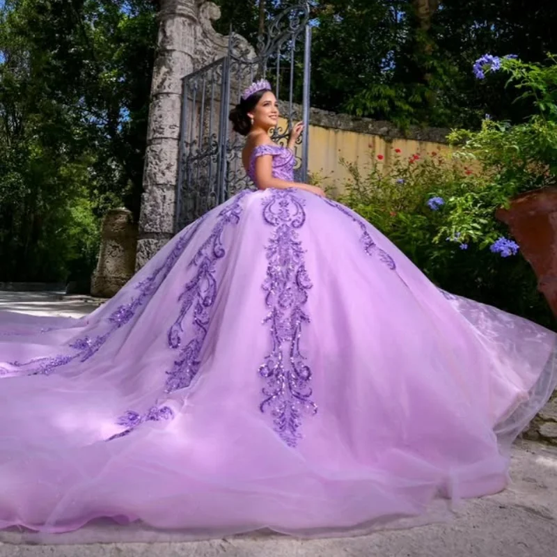 Abiti Quinceanera viola lavanda personalizzati con spalle scoperte applique con paillettes Tull Coda lunga Vestido 15 Quinceanera
