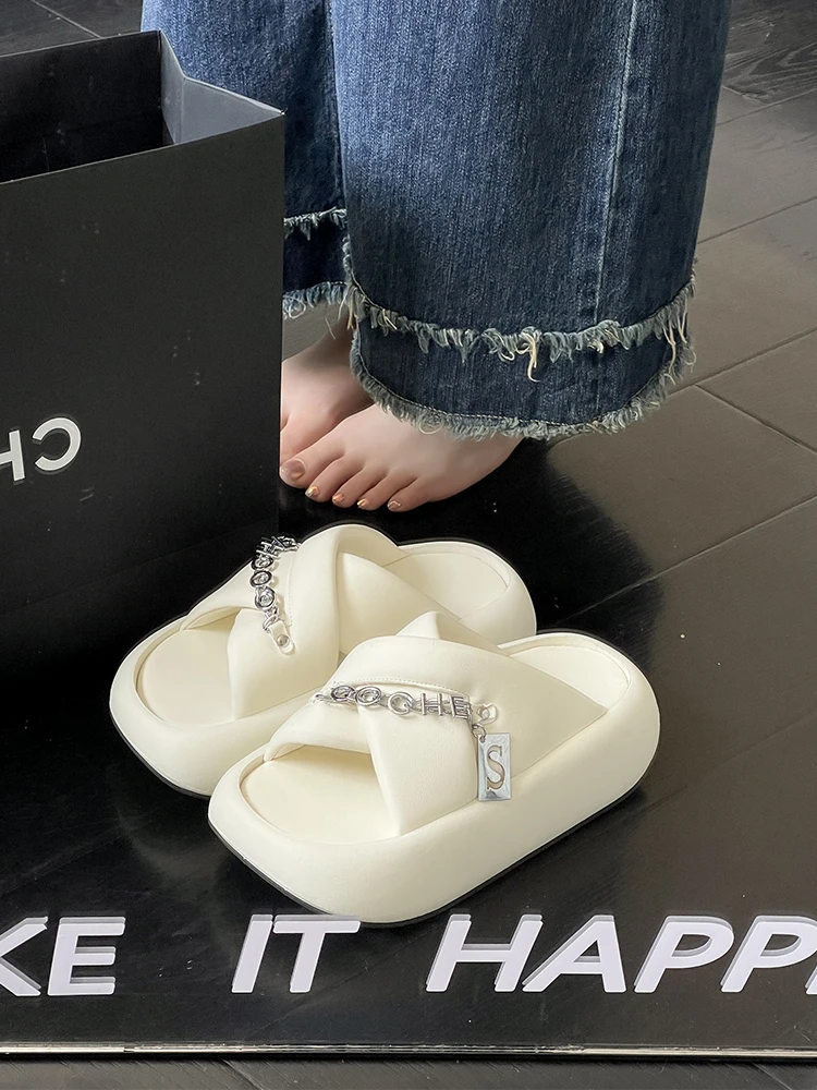 

Шлепанцы женские с заклепками средней высоты, Пляжная повседневная обувь на платформе, мягкие, на плоской резиновой подошве, из искусственной кожи, роскошные, лето 2023