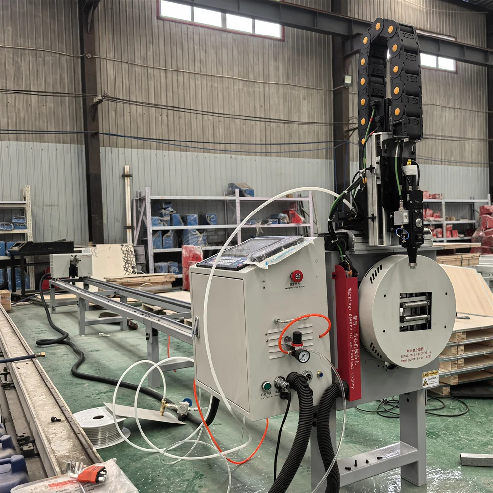 

Industrial 5 in 1 Fiber Laser Cutter for Square Tube Round Pipe Angle Iron Steel Cutting