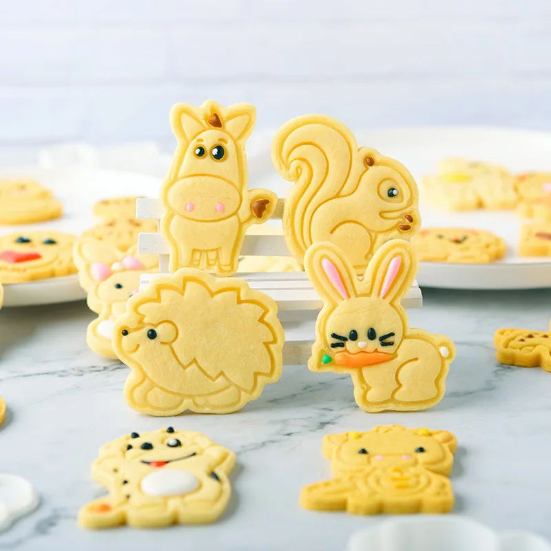 3D Animal Biscuit Cookie Mold Plastic Cookie Stamp Mold Cute Cartoon Lion Owl Cat Biscuit Cutter Party Baking Mold Kitchen Tools