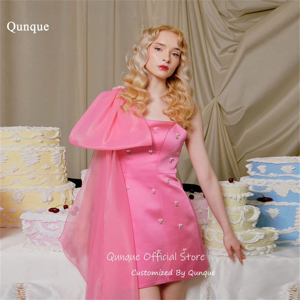 

Qunque Vibrant Hot Pink Draped Bow Prom Dresses One Shoulder Festive Cocktail Party Satin Mini Pleated Party Gowns Customized