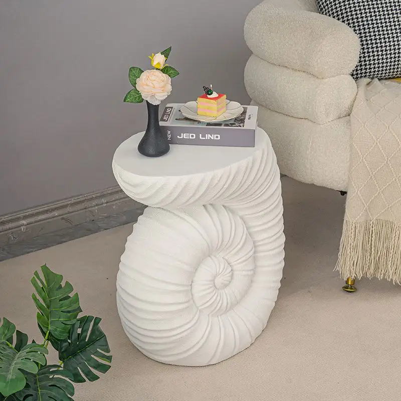 Creative Conch Coffee Table Balcony Courtyard Side Table Modern Style Bedside Sofa Side Table