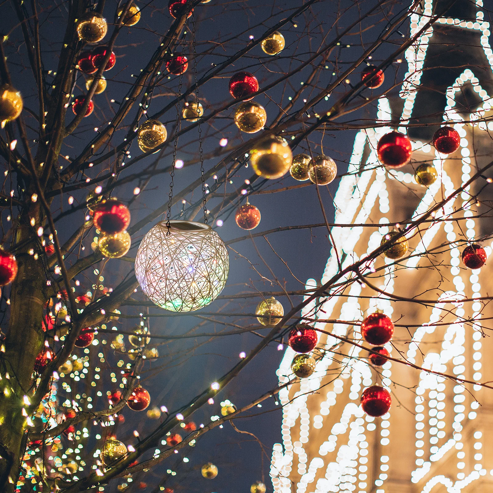 

1 шт., шаровой светильник из ротанга, светодиодный подвесной светильник для внутреннего и наружного сада, двора, праздника, окружающего освещения, пластиковый глобус