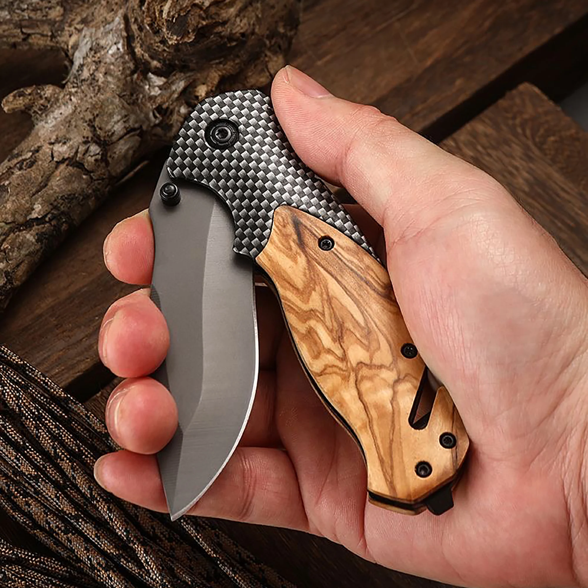 Household sharp multifunctional folding knife EDC pocket knife, suitable for outdoor camping and fishing emergency rescue knife