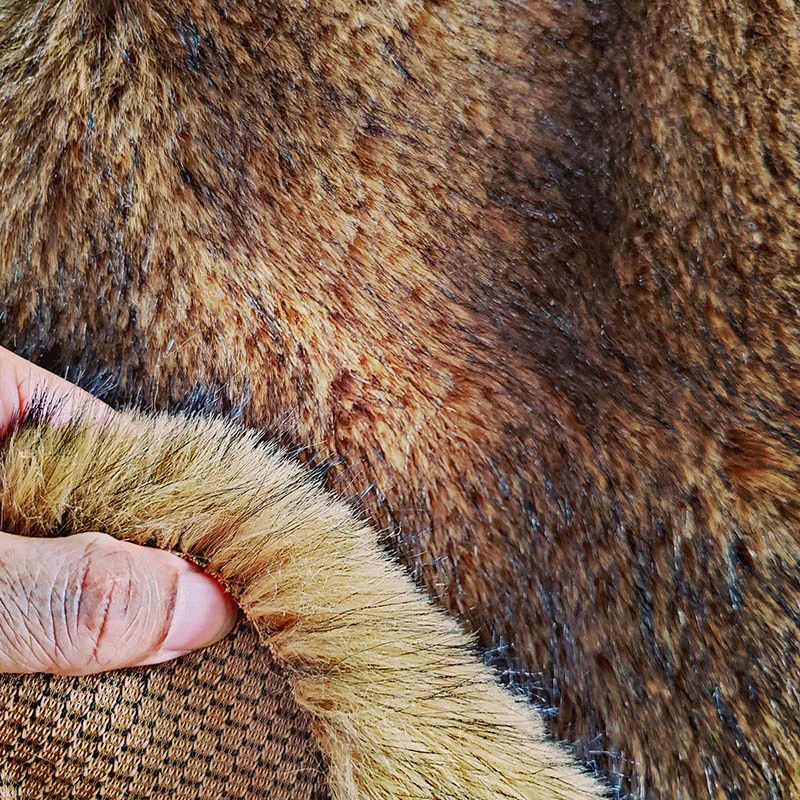 الكركم الأصفر فو الفراء النسيج ، حوالي 3-5 سنتيمتر طرف الشعر الأسود ، فرو الثعلب الاصطناعي ، الخياطة Diy بها بنفسك معطف طوق ، ملابس المرحلة ، الديكور