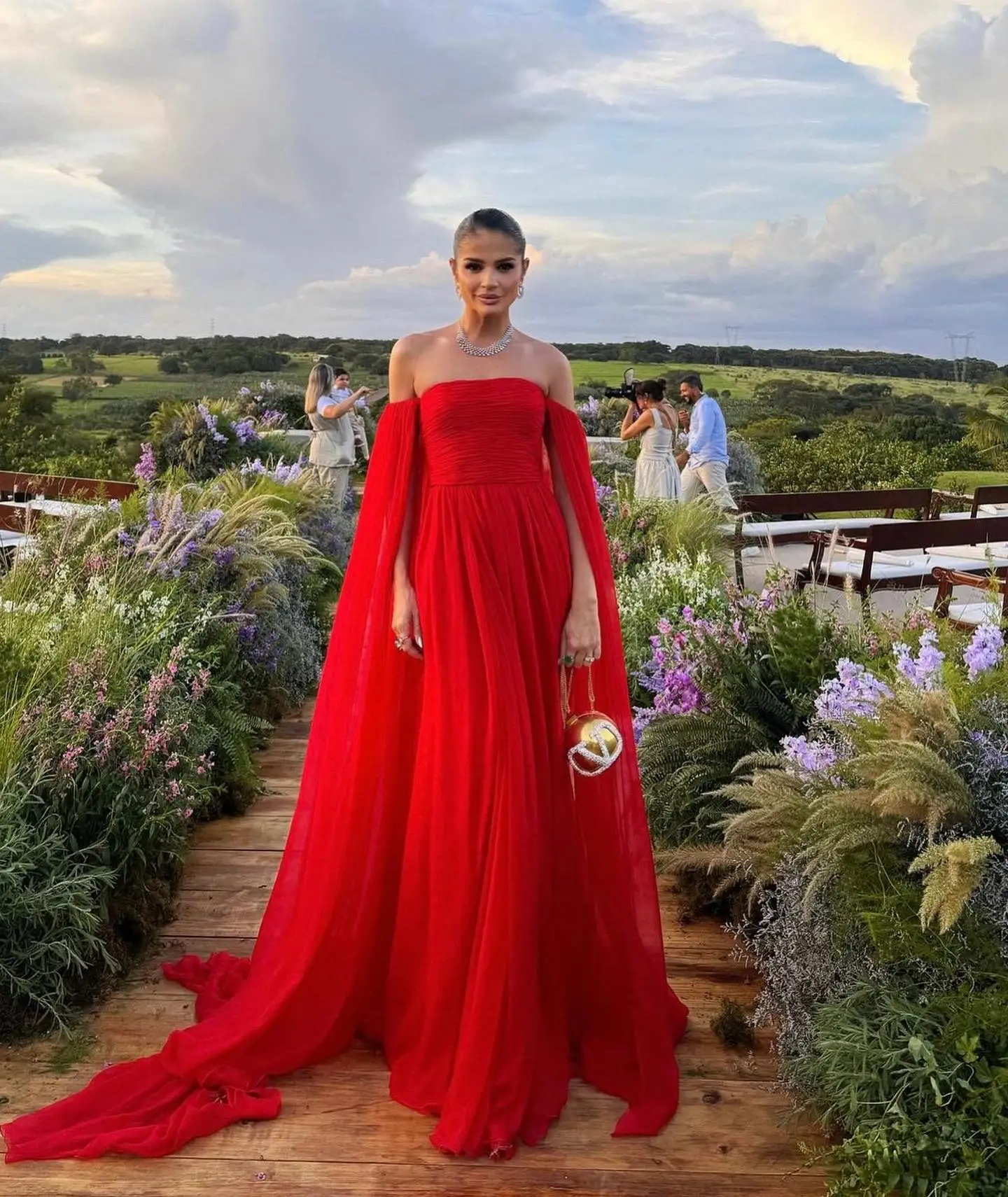 

Aenyrst Saudi Arabia Elegant Red Prom Dress Women Chiffon Strapless Party Evening Dresses Floor Length Special Occasion Gowns