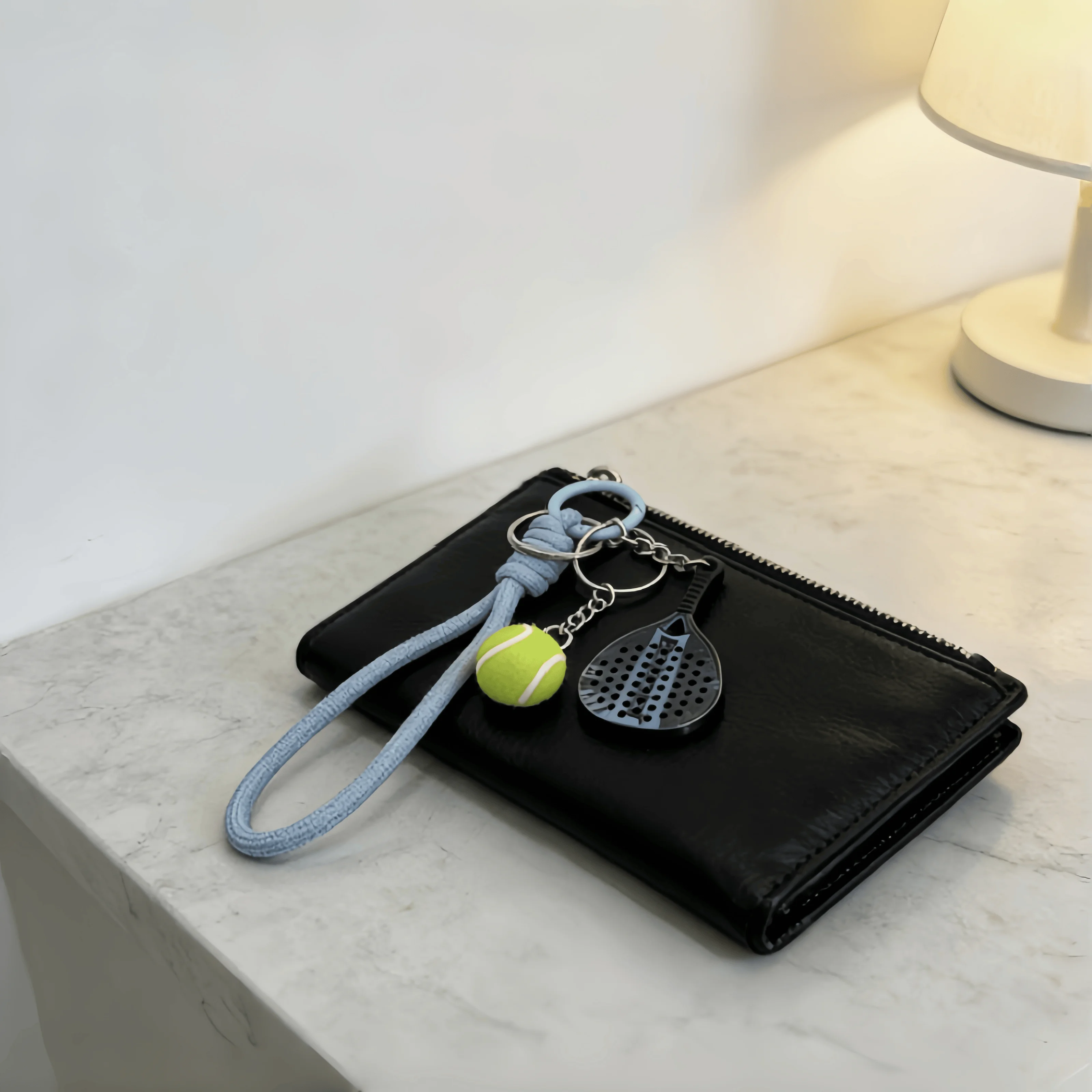 Niedliches Tennisschläger-Schlüsselanhänger-Design, modisches Nylon-Tennis-Hängezubehör, leicht zu tragen, ideales Geschenk für Tennislegeisterte – Detail 4