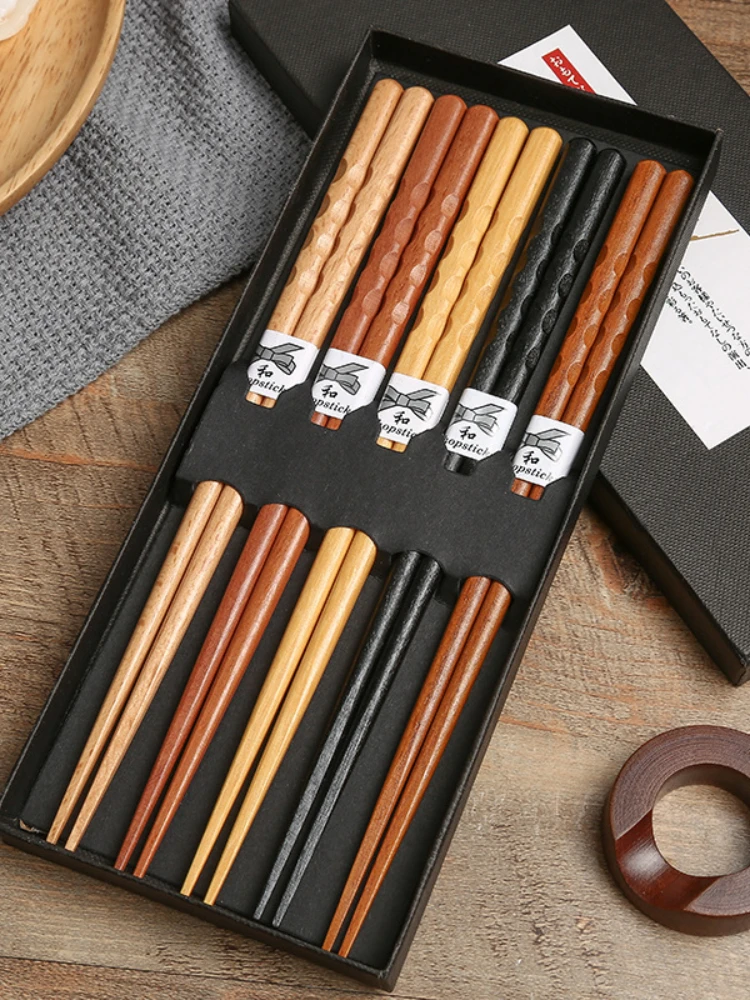 

Japanese Chopsticks Home Wooden Chopsticks Gift Box Set Creative Pointed Non-slip Solid Wood Craft Gift Chopsticks