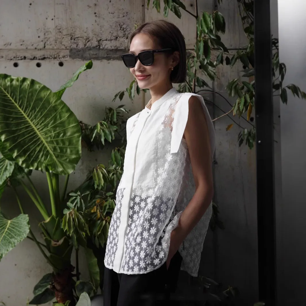 

Gagarich Japanese Style Sleeveless Shirt Chrysanthemum Embroidery Splicing Single Breasted Temperament Versatile Casual Top