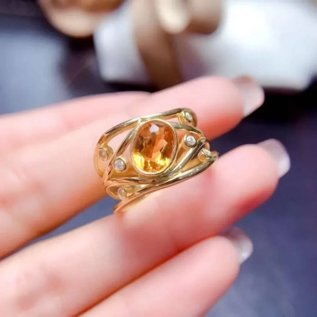 

Женское кольцо из серебра 925 пробы с натуральным Цитрином