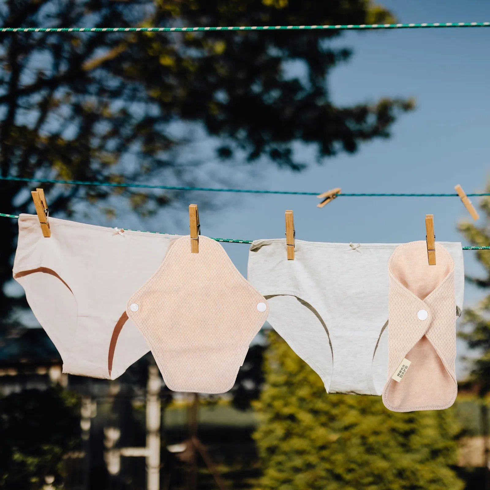 

4PCS Washable Sanitary Napkins Reusable Menstrual Pads 180mm Pure Cotton Women Nursing Mats Water Proof Travel Hiking Daily Use