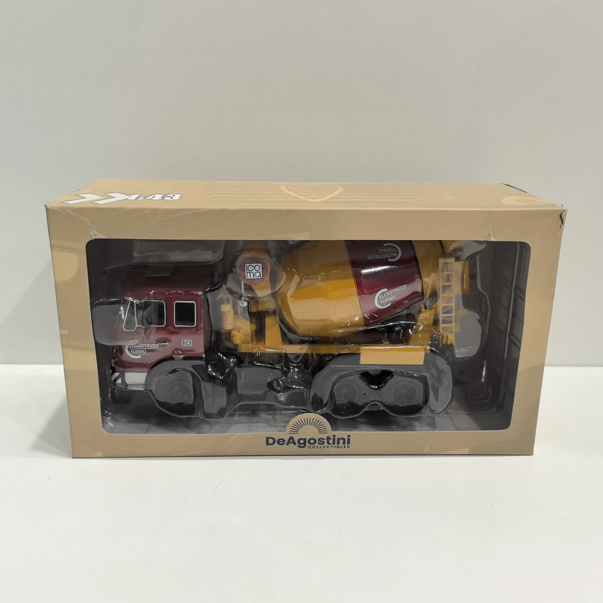 

Diecast DEA 1/43 Scale LANCIA ESAGAMMA IXO Lancia Van Head Alloy Body Plastic Car Model Collectible Toy Gift Souvenir Display