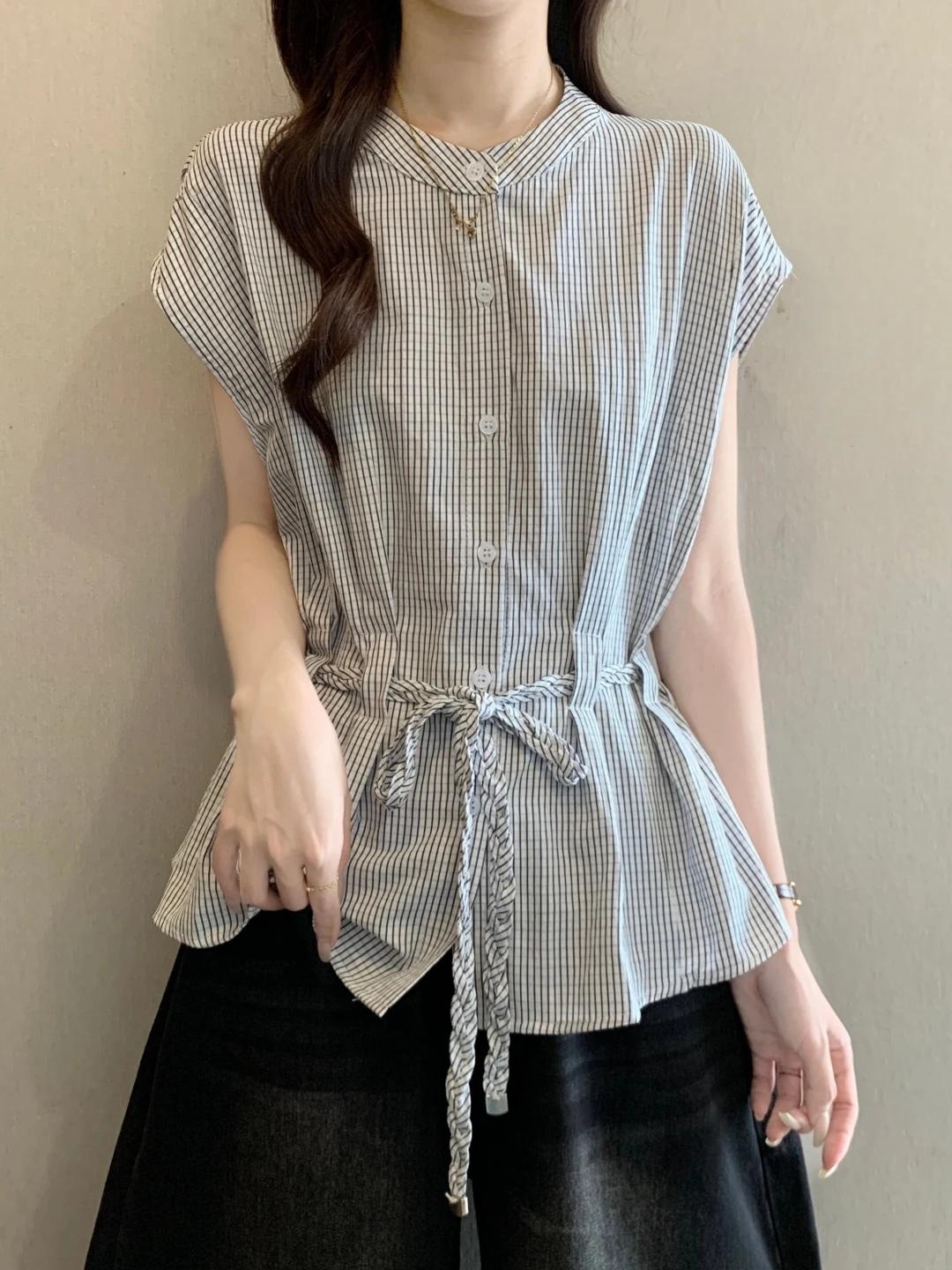 

Retro Plaid Short Sleeve Base Shirt Women Summer 2026 plus Size Flattering Waist Cinched Belly Covering Top Korean Style Comm...