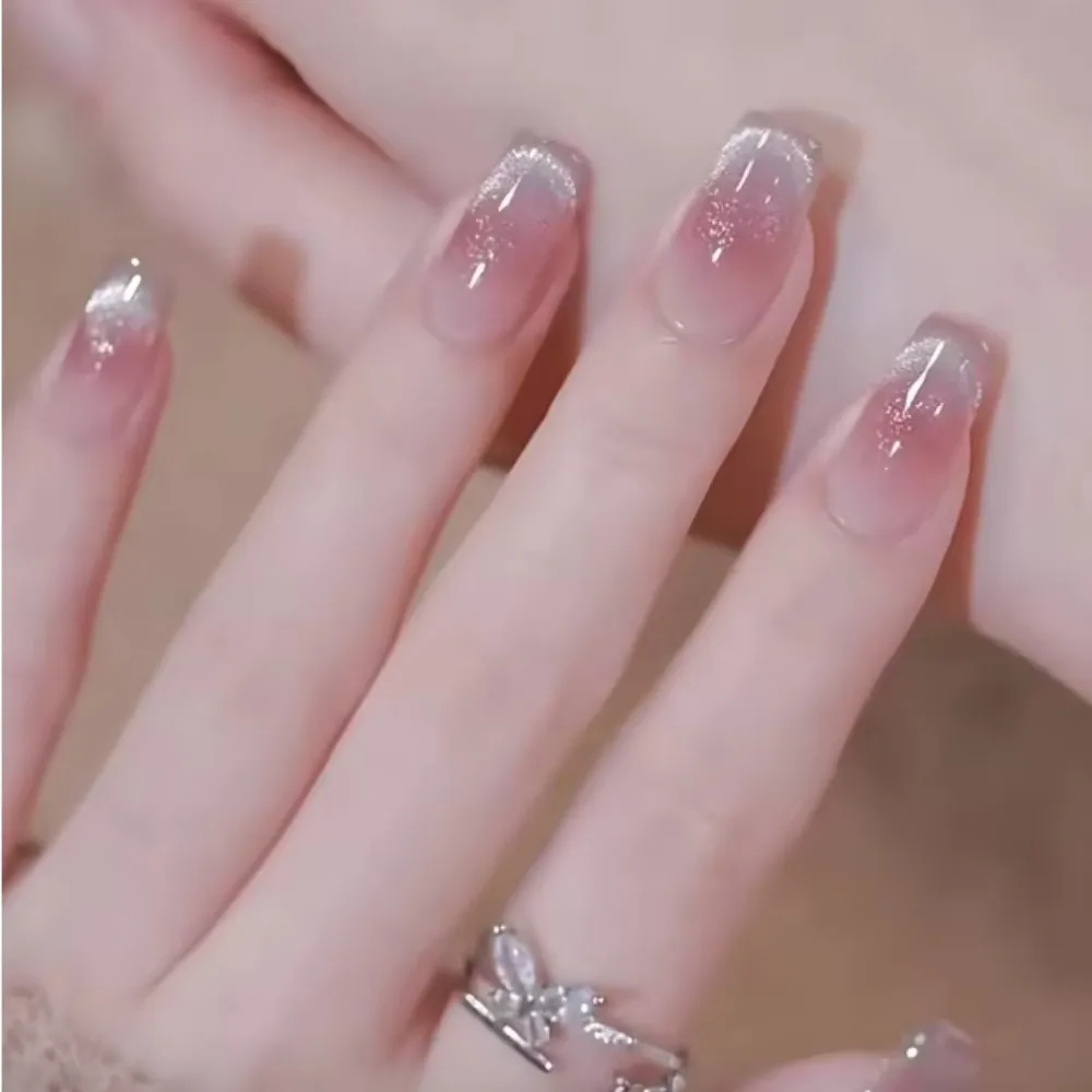 24 faux ongles à presser, rose blush, effet œil de chat, avec paillettes et strass, forme cercueil courte et carrée, couvrance totale, style mignon et artistique