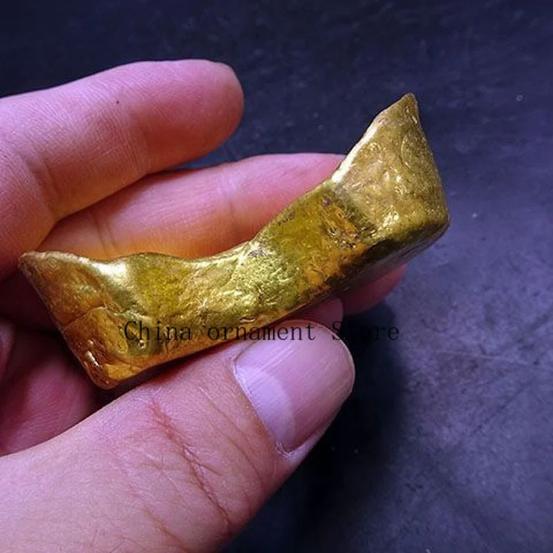 Antique-style Qianlong 11th year Jin Fengxiang gold ingot, a replica of an ancient gold bar, Qing Dynasty gilded bronze ornament