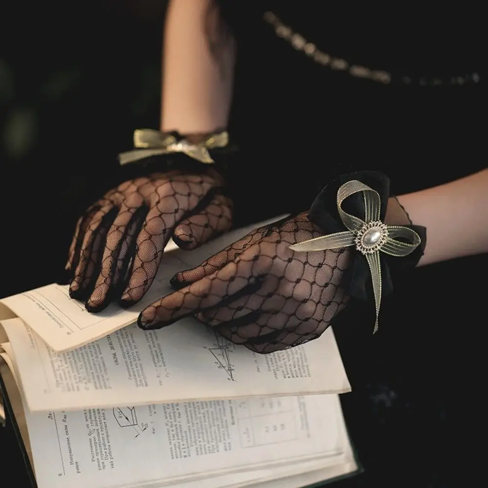Gothic Black White Lace Gloves Soft Elastic Flower Pattern Mesh Gloves Ruffle Edge Bow Hollow Out Gloves Cosplay Event