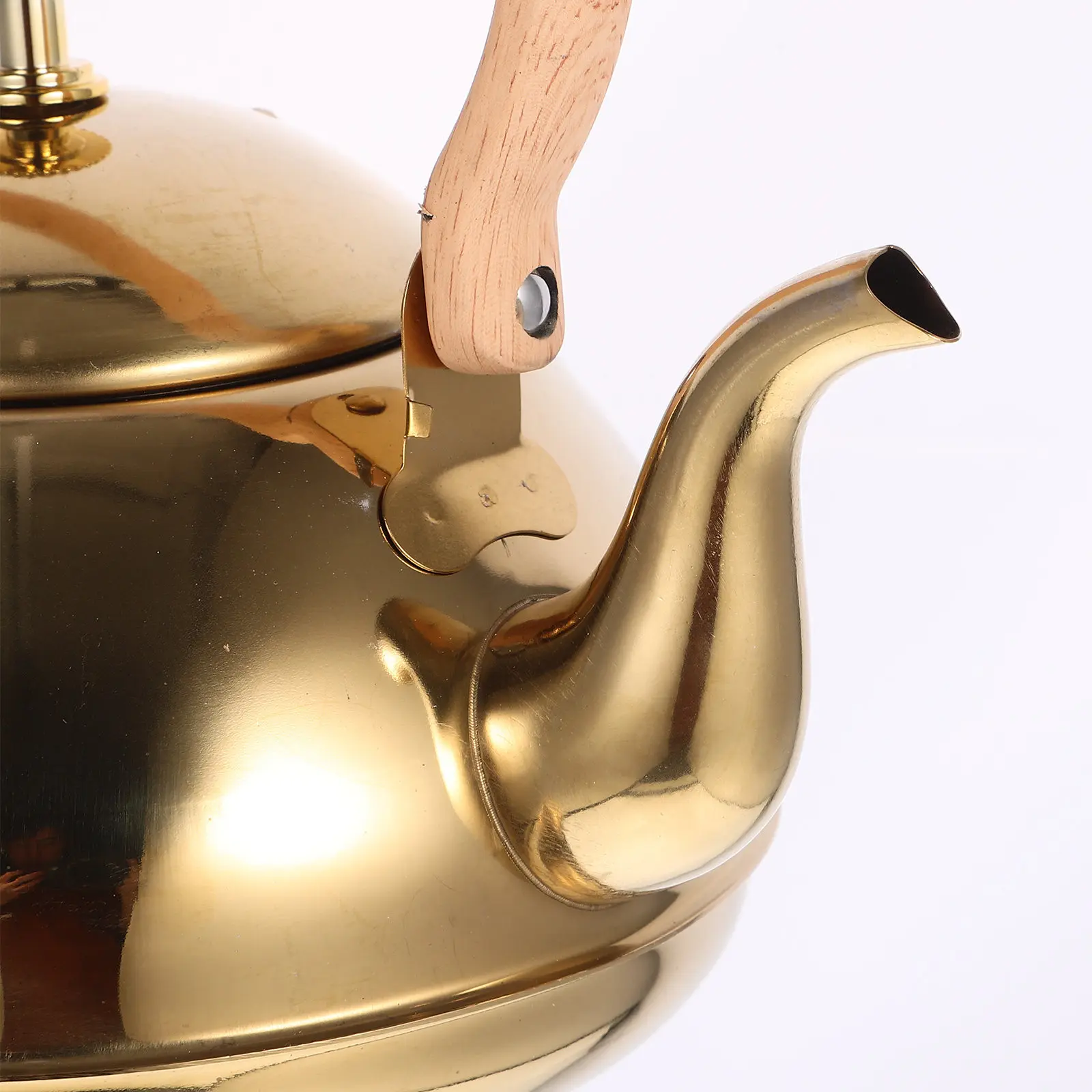 Large Capacity Stainless Steel Tea Kettle Featuring Polished Finish and Ergonomic Wood Handle Stylish Kitchen Teapot for Hot
