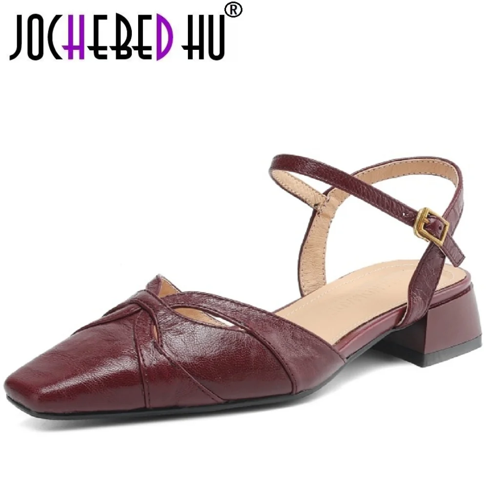 

【JOCHEBED HU】Женские босоножки из овчины с узким ремешком и перекрестным ремешком, с квадратным носком и ремешком, повседневные летние босоножки на толстом среднем каблуке 33-40