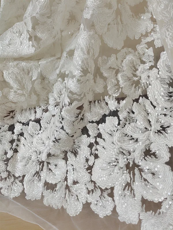 Luxury Off White Flower Fashion Design Handmade Embroidery Net Lace Fabric Sequins High Quality Fabric for Party Evening Dress