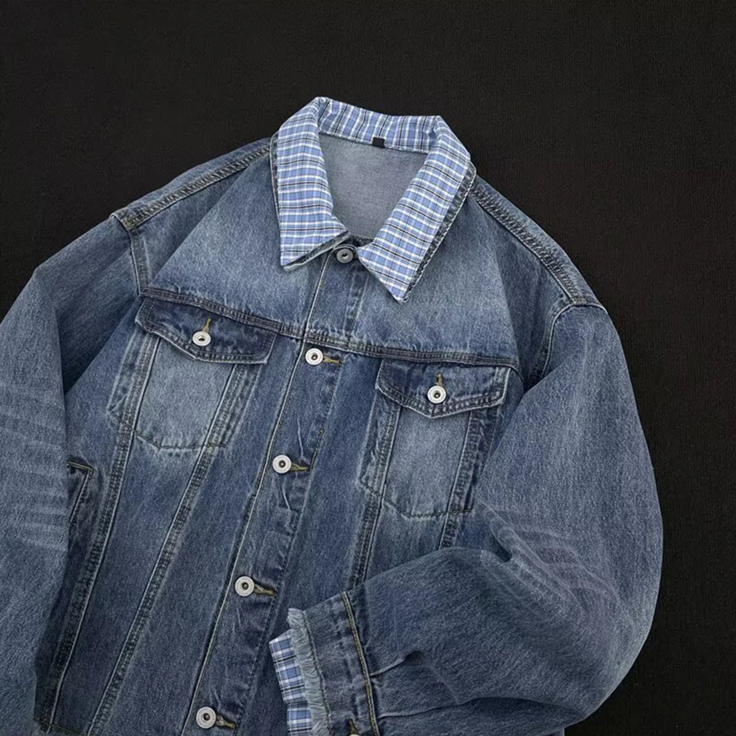 

Ретро-джинсовая куртка в американском стиле в клетку для мужчин, свободного кроя, весенне-осенняя, с эффектом потертости, имитация двухслойности, для пар, повседневная
