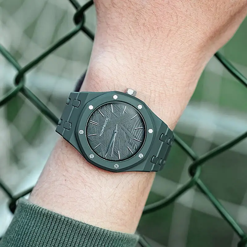 ساعة يد HUMPBUCK من البولي كربونات مقاومة للماء للرجال والنساء، تصميم كاجوال عسكري مضيء، خفيفة الوزن ومثالية للرياضة