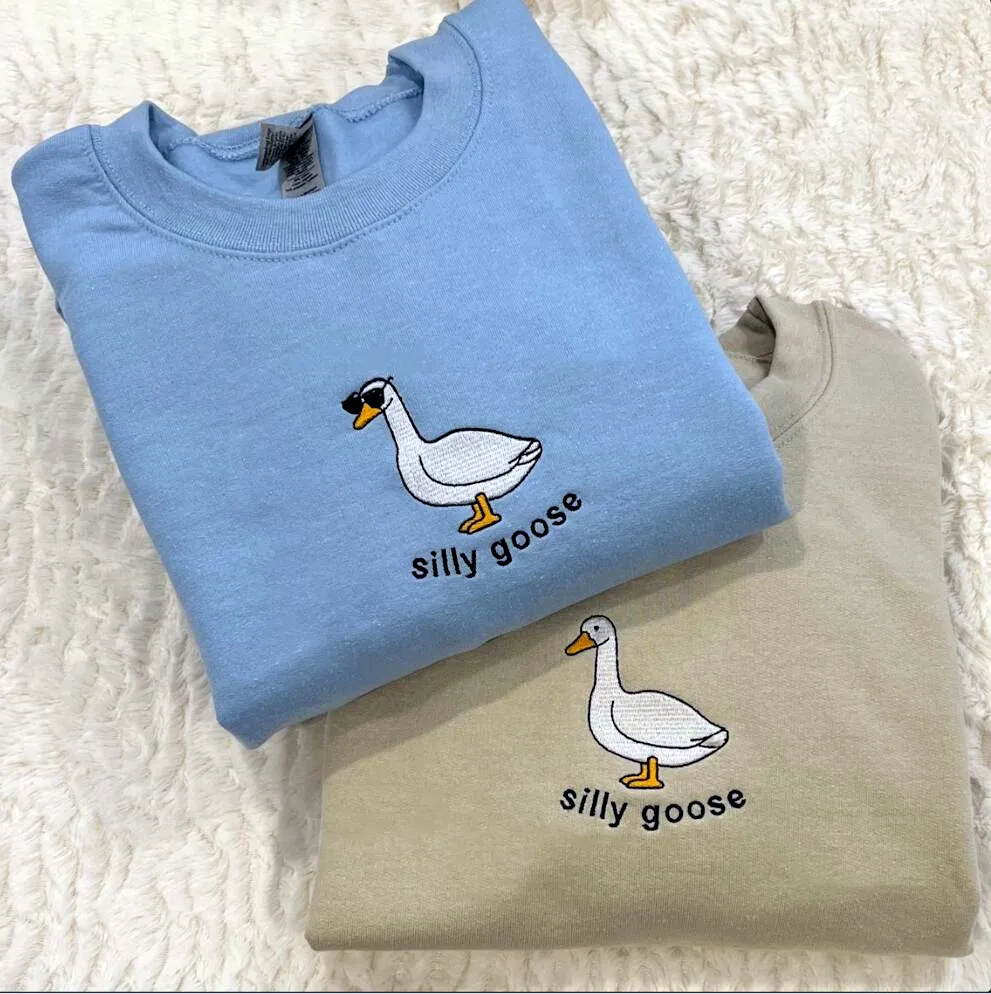 

Silly Goose Cute Cartoon Embroidered Oversize Women Sweatshirts Long Sleeve Cotton Sky Blue Cute Pullover Cotton Vintage Jumpers