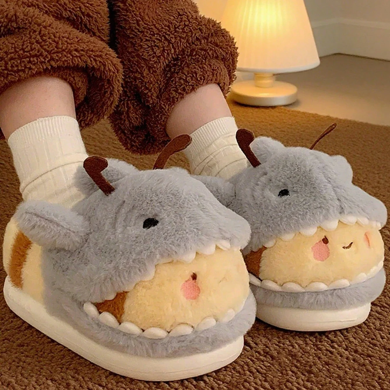 Women House Fur Slippers Casual Cute 3D-shaped Shark Bee Design Grey Winter Indoor Non-slip Warm Soft Soles Comfy Home Fluffy