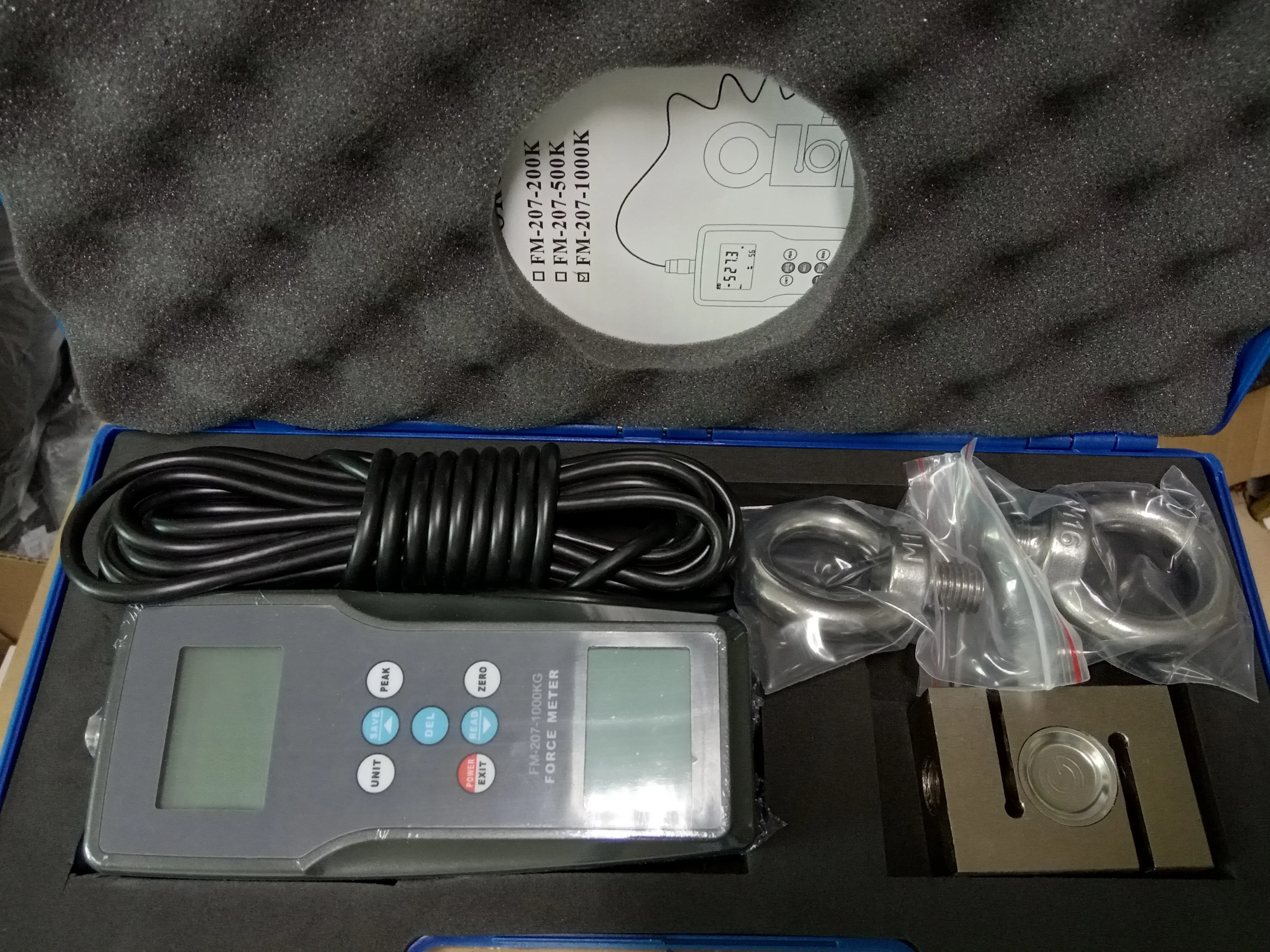 

Цифровой измеритель силы LANDTEK FM-207, диапазон 200 кг