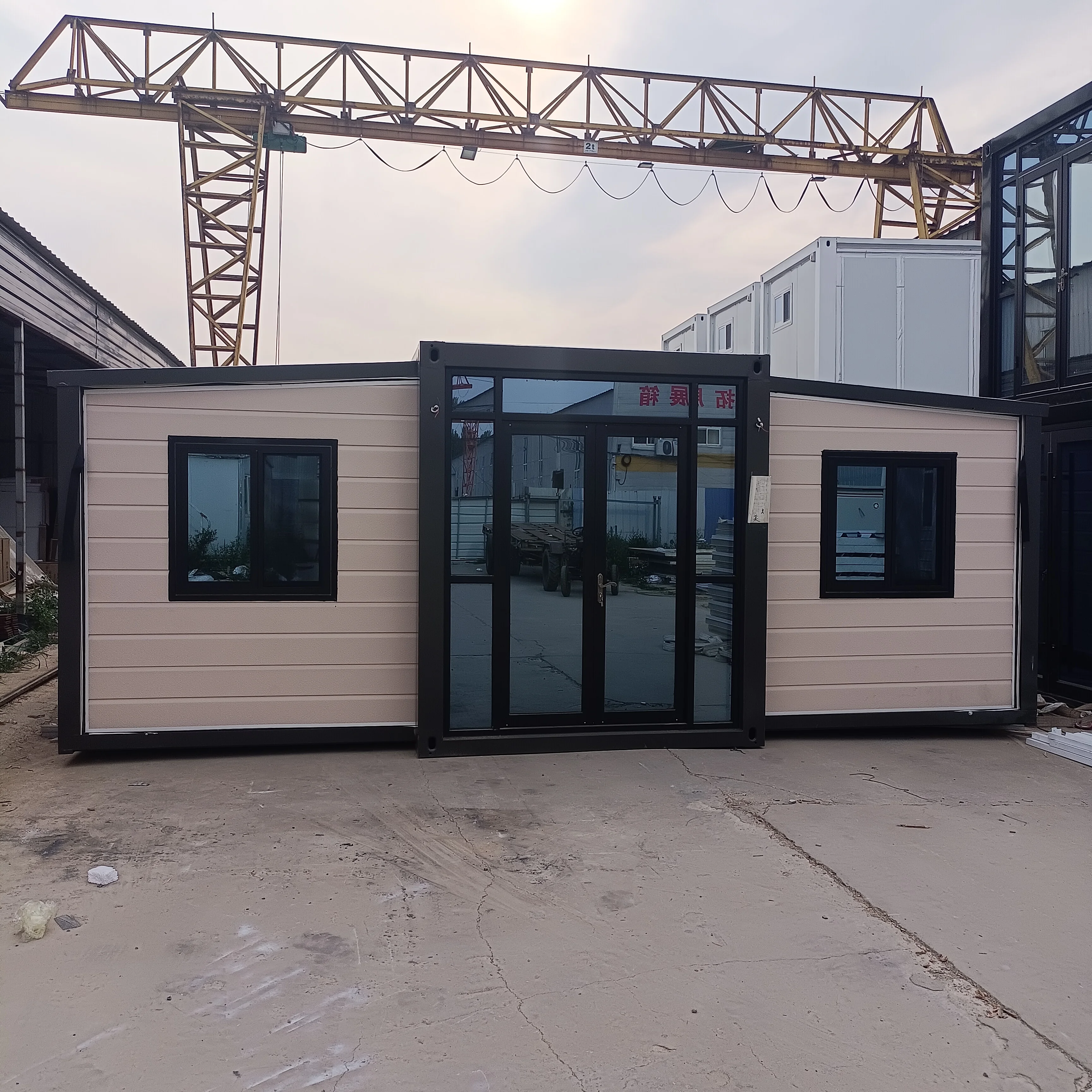 يبيع المصنع مباشرة بسعر منخفض، منزل حاوية قابل للتوسيع، منزل جاهز من الفولاذ رخيص للاستخدام المنزلي للعائلات الأمريكية