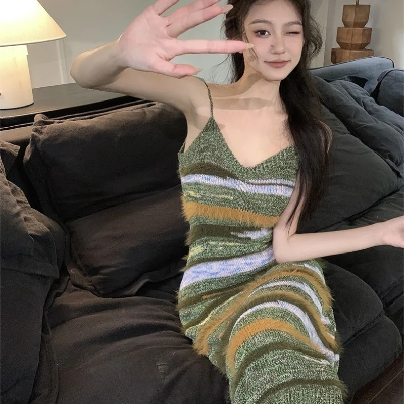 

Pure Spicy Girl Stripe Knitted Slip-on Dress Women's Summer 2023 New Style Skirt Slim Slim Skirt