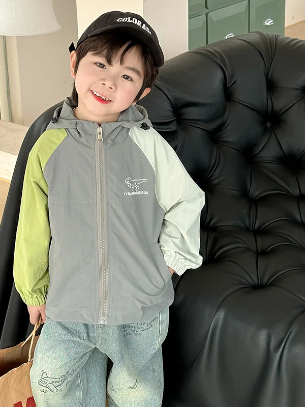 

Boys' Hooded Dinosaur Print Jaet Spring Autumn Faionable Children's Windbreaker Polyester Fiber Long Sve Zipper Closure