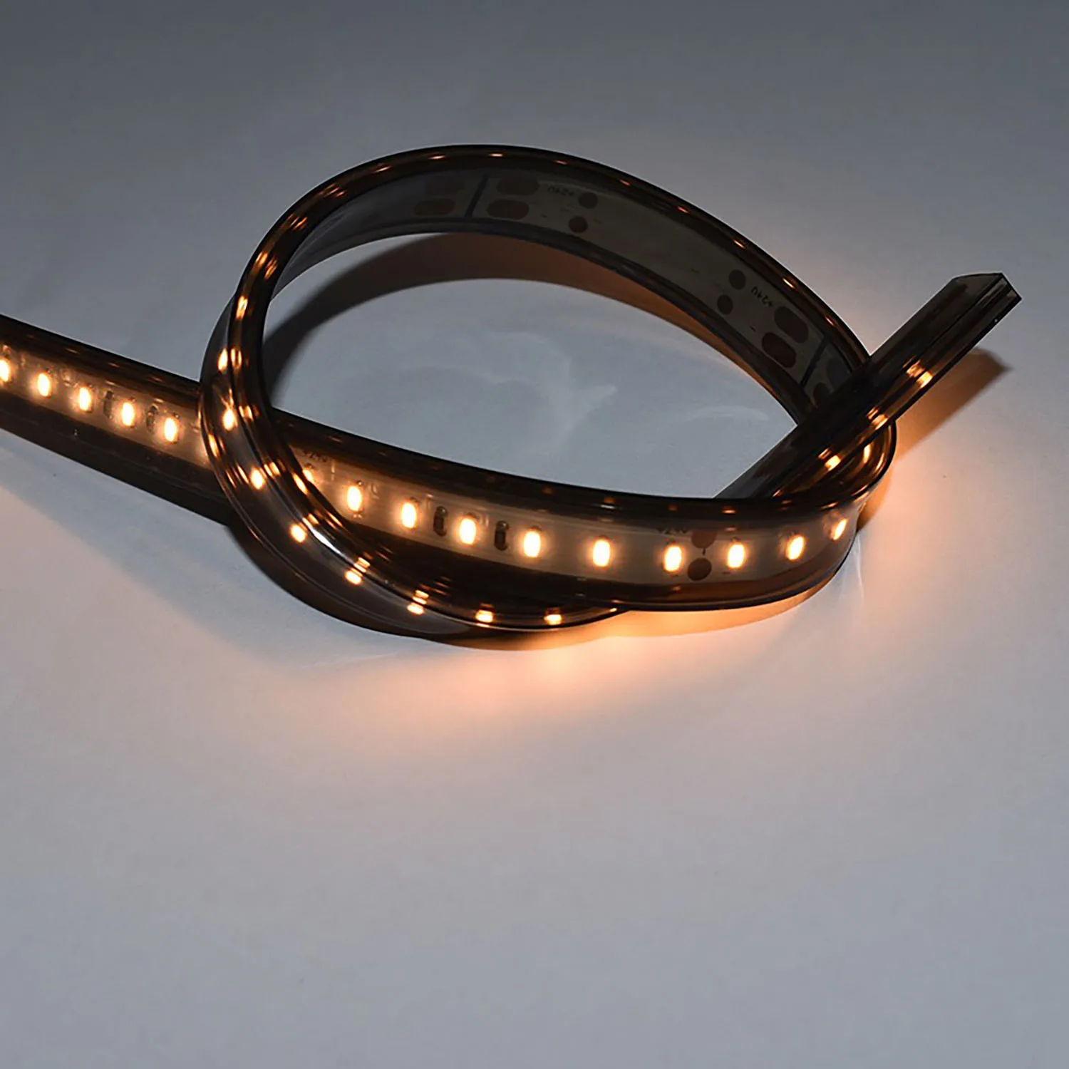 10-12mm Schwarzes Transluzentes Silikonrohr, Flexibler Wasserdichter Schutz für 2835/5050/1210 LED-Neonstreifen – Detail 5
