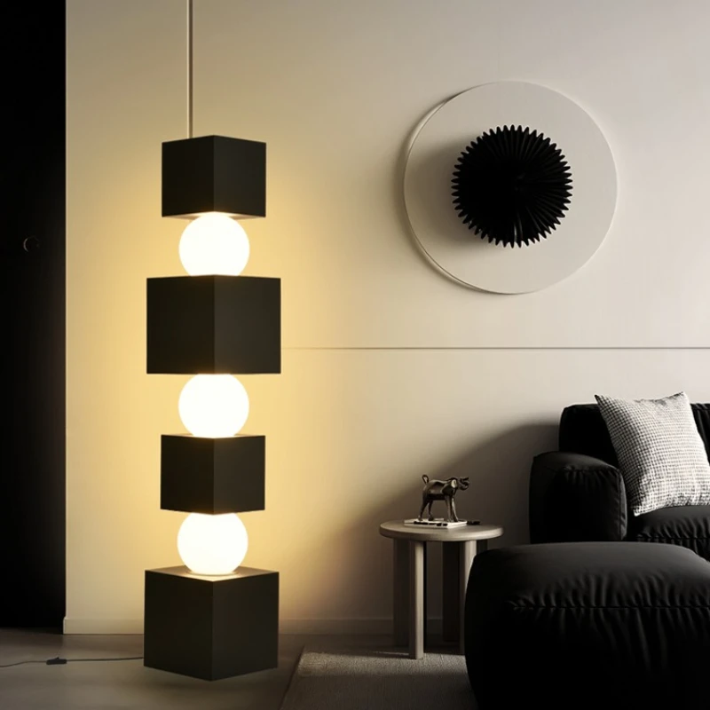 

Итальянский минималистичный напольный светильник для гостиной, рядом с диваном, у кровати в спальне, современный минималистичный креативный дизайн, защита для глаз, для учебы.