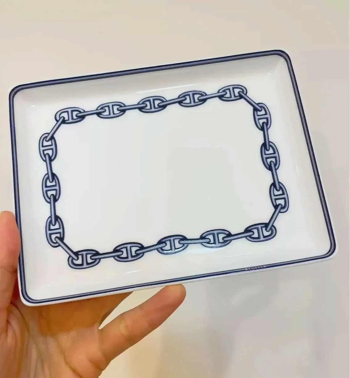 High-End Exquisite Pig Nose Tray Tide Brand Ceramic Rectangular Plate Classic Chain Dessert Plate Decorative Accessories Plate