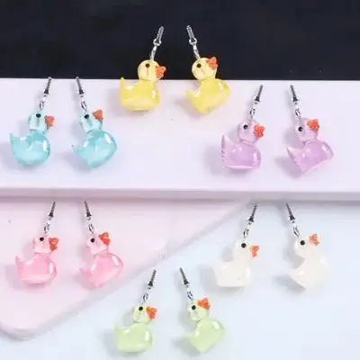 

1pcs Glow In The Dark For Women Cute Cartoon Duck Dangle Hook Ear Jewelry Lightweight Novelty Drop Earrings Trendy Aesthetic