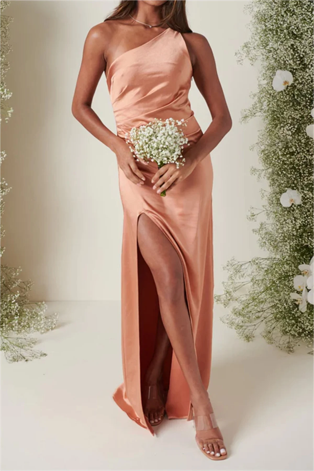 Bespoke Bridesmaid Dress With Sleeveless Sleeveless Split Split Elegant Evening White Orange Wedding Guest Dresses For Women