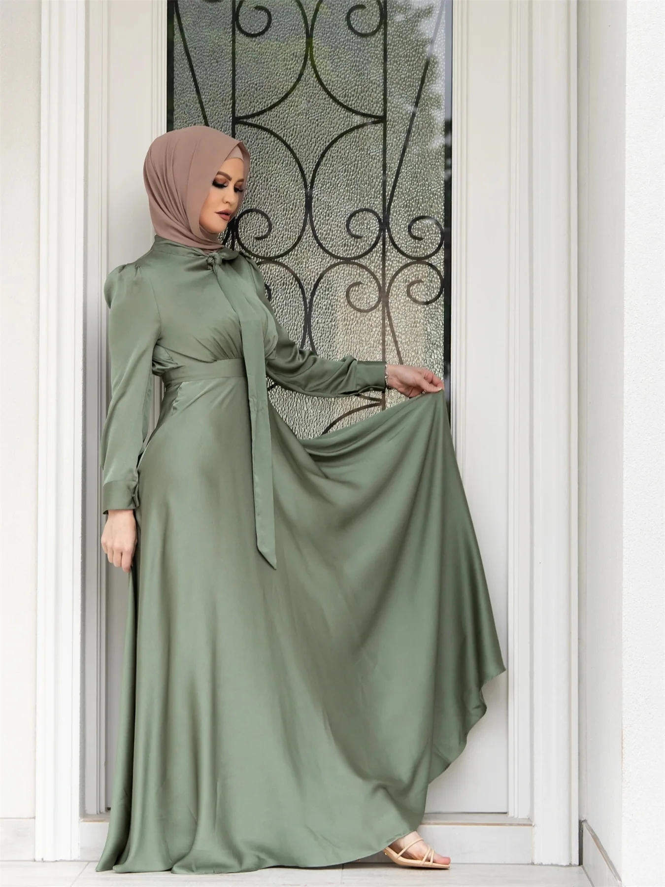 Muslim Fashion Hijab Dress Satin Abaya Dubai Turkey African Maxi Dresses for Women Pakistani Islam Modest Clothes Kaftan Robe