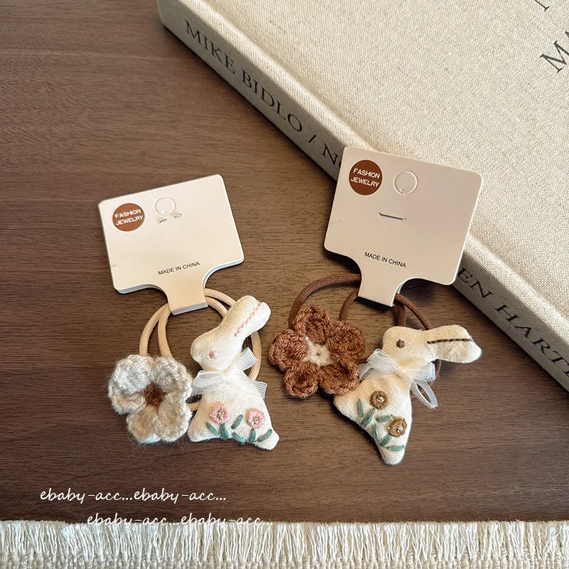 مشبك شعر للأطفال مصنوع يدويًا من القماش على شكل أرنب زهري باللون البيج للفتيات على الطراز العتيق