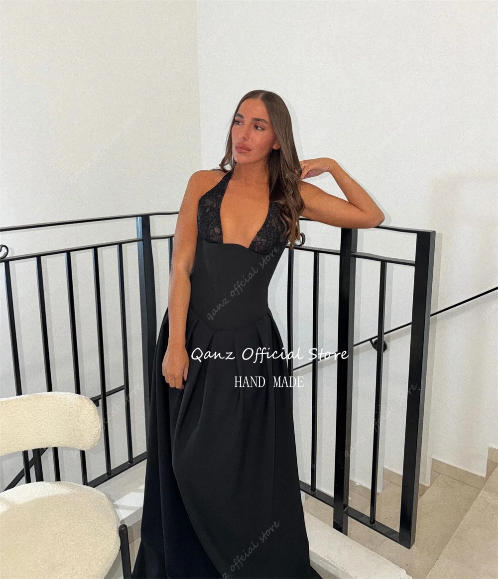 Qanz ブラック ホルターネック プロムドレス サテン ノースリーブ エレガント イブニングドレス ロング Aライン レース ローブ・ド・ソワレ 女性用 カスタマイズ可能