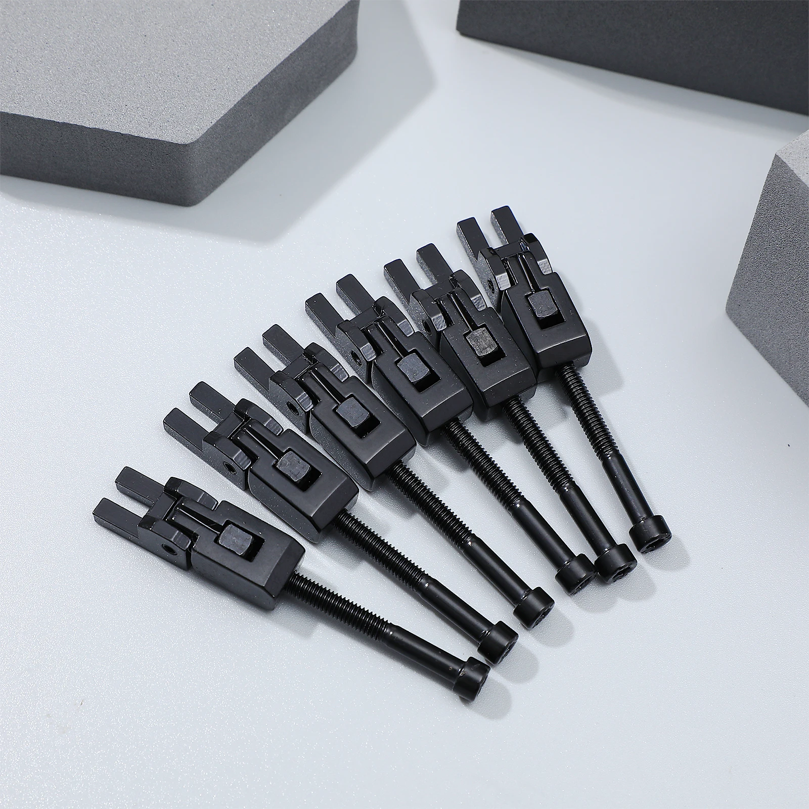 Zestaw siodełek gitarowych premium z mechanizmem blokującym, kompatybilny ze standardowym, wytrzymałym zestawem do modernizacji mostka.