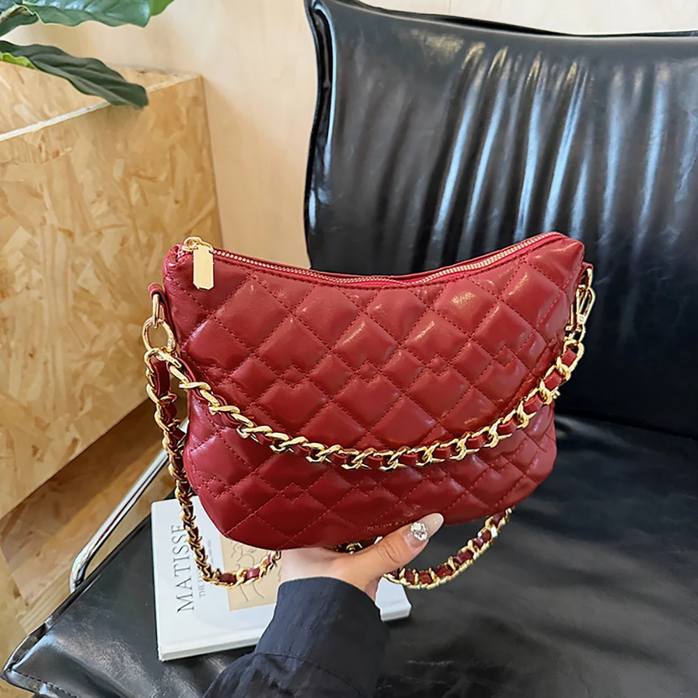 

Fashion Diamond Grid Pattern Chains Crossbody Bags for Women Commuting Shopping Versatile Trendy Bucket Single Shoulder Bag