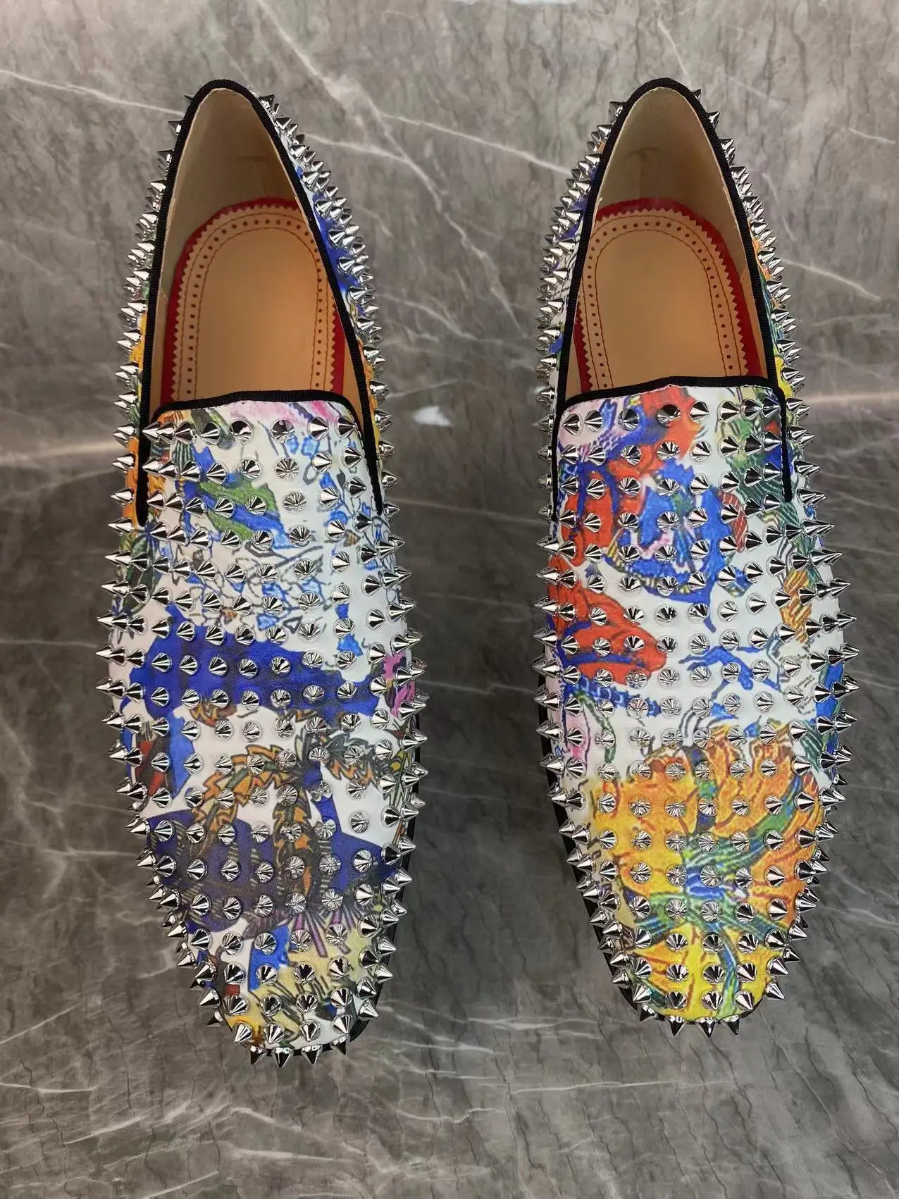 New Rivet Oil Painting Loafers Embossed Men’s Shoes Pointed Head Slip On Calfskin Welted Wedding Dress Business Single Shoes