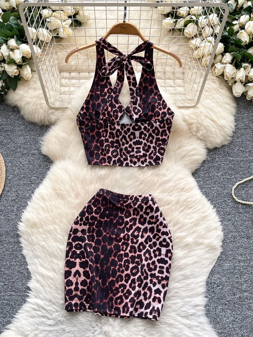 Foamlina Conjunto de 2 piezas con estampado de leopardo para mujer Y2k Top halter sin mangas y espalda descubierta + minifalda Ropa seductora para verano