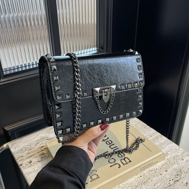 Punk style Crossbody Bag Fashion Rivet Chain Small Shoulder Bags For Women Chain Flap Bag Leather Purses Designer Female Handbag