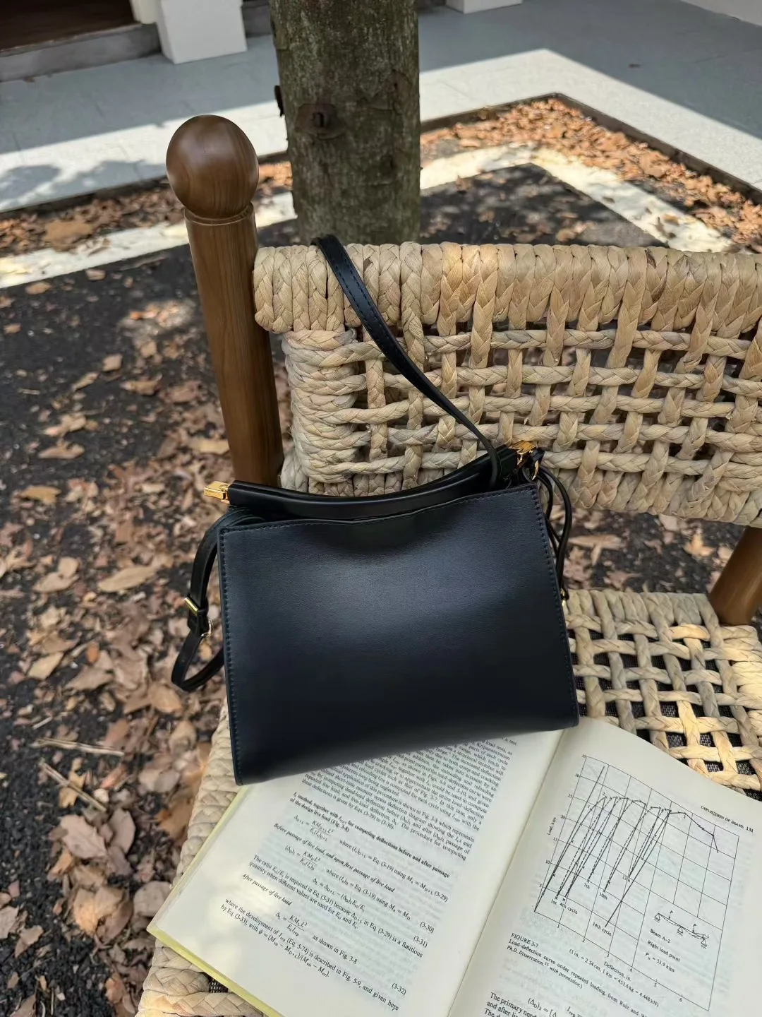 

2025 New Vertical Clip-On Head Layer Cowhide Leather Small oulder Crossbody Bag Ele Casual Sle Women's Purse