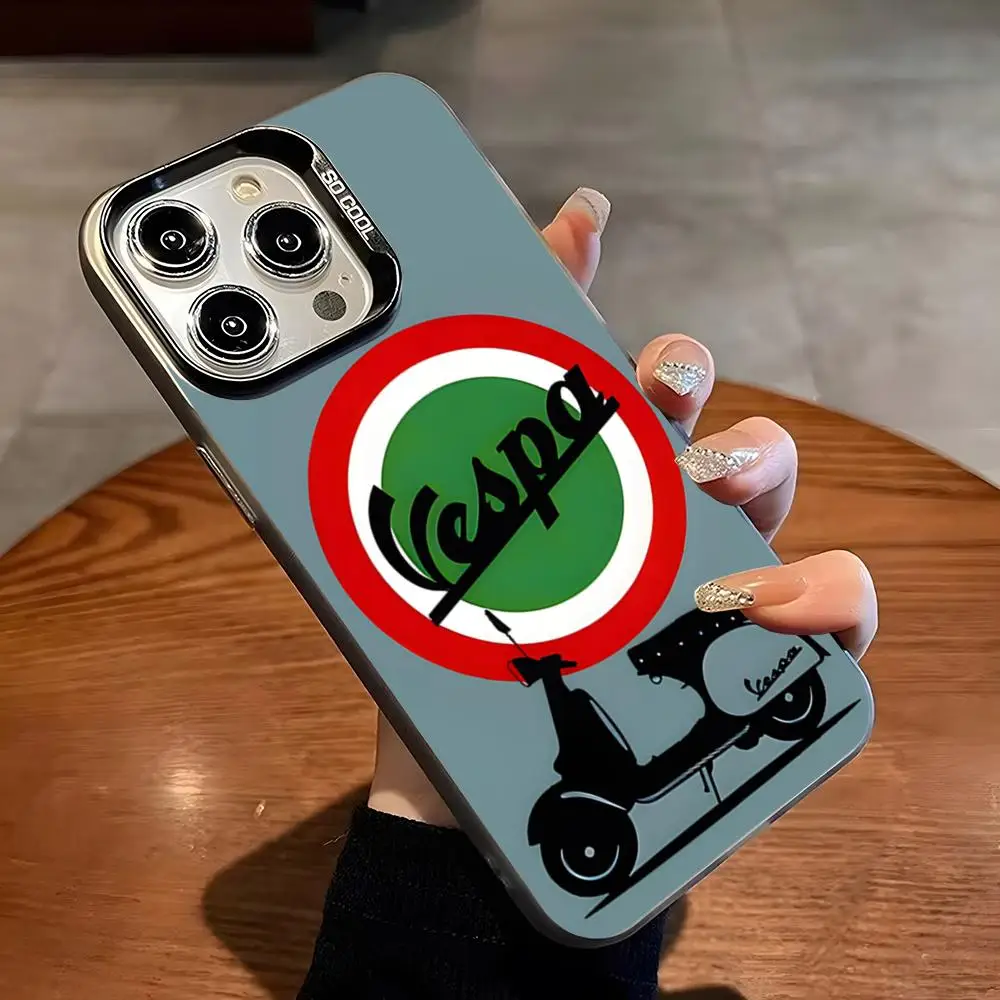 حافظة لهاتف آيفون 16 برو ماكس 15 برو 14 بلس 12 13 X XS Max XR 11 Pro غطاء فضي ملون