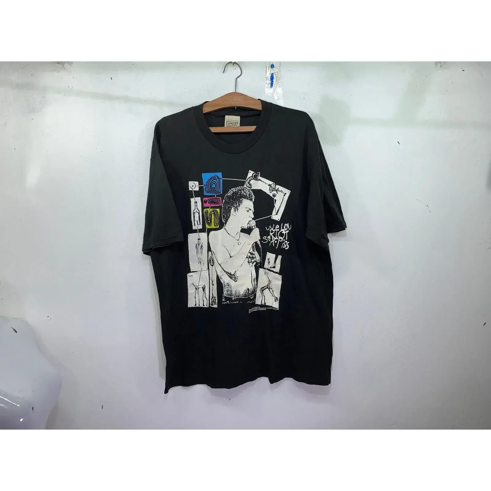 Rare 90s Shock Absorber Licensed Sid Vicious Memorial T Shirt Black Casual Oversized XL vintage Washed Slightly Breathable