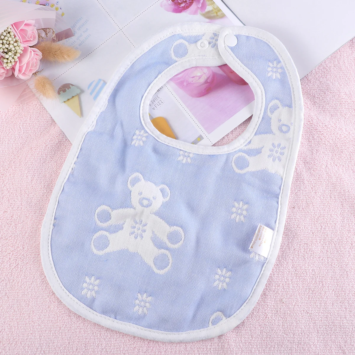 

Bib Snap Fastener Six Layers Gauze Dining Bibs for Newborn Infant Blue Bear Pattern Cotton Soft Comfortable